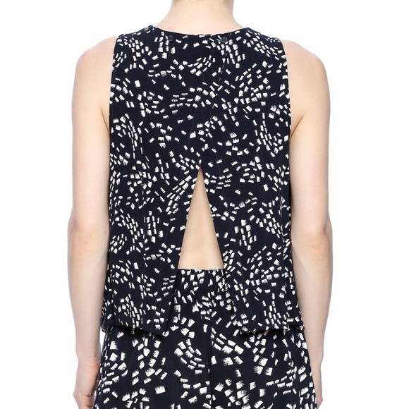 Cupcakes & Cashmere Jaxon Cut-Out Back Speckled Romper Size Small - Picture 3 of 9